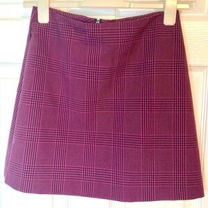 Excellent Condition Aritzia Wilfred Renee Classic Mini Plaid Skirt Sz. 4